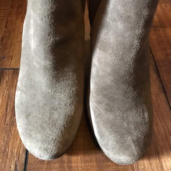 Jessica Simpson Taupe Wedge Booties in Size 6 - Picture 2 of 4